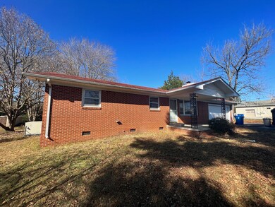 910 Rye St, Manchester, TN 37355 - photo 2