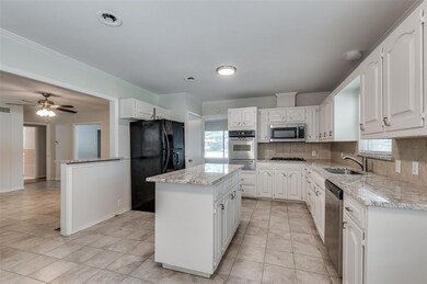 6404 Lange Cir, Dallas, TX 75214 - photo 6