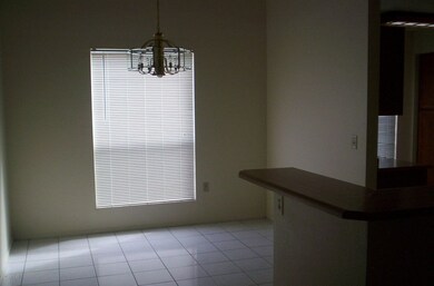 Dining Area (2)