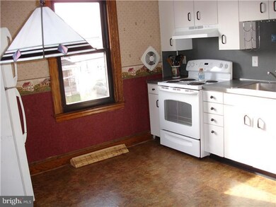 225 Burmont Rd unit 2, Drexel Hill, PA 19026 - photo 4