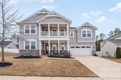 5 bedrooms, 3.5 bathrooms, fully fenced in enormous backyard!