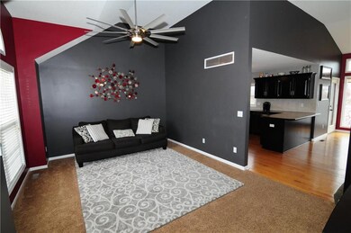 20799 S Skyview Ln, Spring Hill, KS 66083 - photo 2