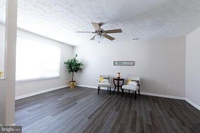 18611 Winding Creek Place, Germantown, MD 20874 - photo 4