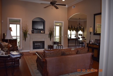 adds a spacious feel!
