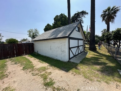 730 W Citrus St, Colton, CA 92324 - photo 2