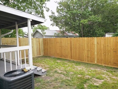 2208 Avenue D, Rosenberg, TX 77471 - photo 4