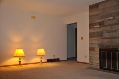 1085 Racine Ave, Columbus, OH 43204 - photo 6