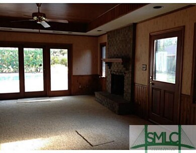 Den/Family/Great Room. All new carpet and paint