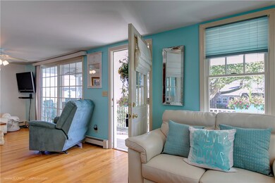 54 Narragansett Rd, Portsmouth, RI 02871 - photo 3