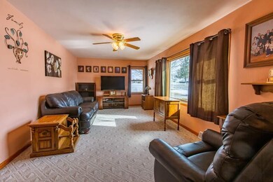 140 East St, Potosi, WI 53820 - photo 4