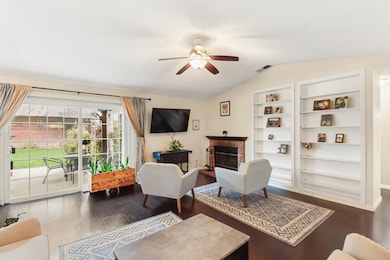 7414 Sun Point Ln, Sacramento, CA 95828 - photo 3