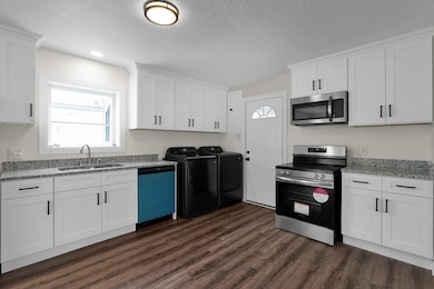8-web-or-mls-4656-dundee-ave