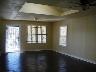 3829 Noah St, Houston, TX 77021 - photo 2