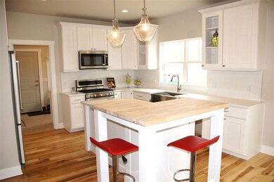 6271 Summit View Dr, Fitchburg, WI 53719 - photo 3