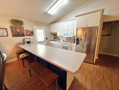 1611 Jimmy St, Adel, GA 31620 - photo 5