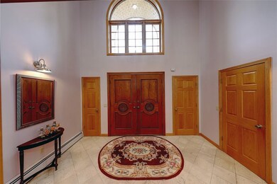 10 Maxcy Dr, Providence, RI 02906 - photo 3