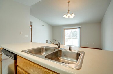 112 4th St, Brooklyn, WI 53521 - photo 6