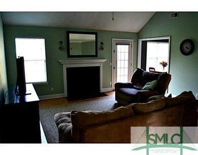 Living Room. Beautiful colors, new wood laminate, 