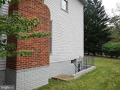 7506 Lake Glen Dr, Glenn Dale, MD 20769 - photo 2