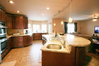 2806 snug harbor3
