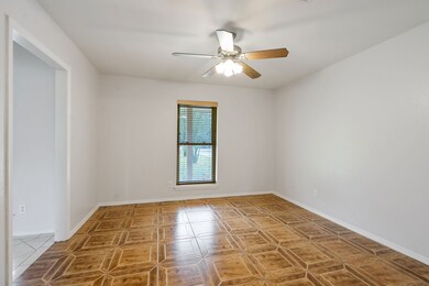 2411 Greenglade Ln, Spring, TX 77386 - photo 7