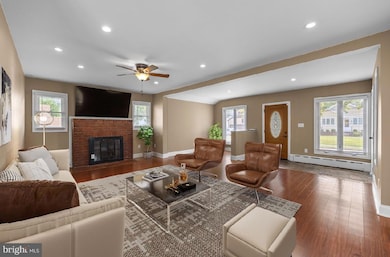 443 Peach St, Hammonton, NJ 08037 - photo 3