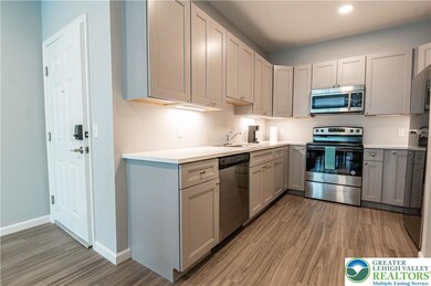 948 N Front St unit C-2, Allentown, PA 18102 - photo 7