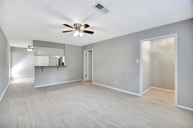 625 E Coombs St unit A, Alvin, TX 77511 - photo 5