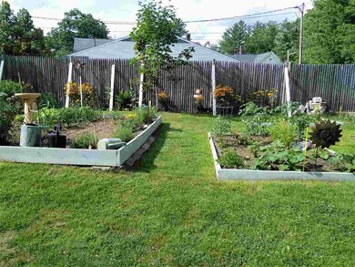 28 Crescent St, Hill, NH 03243 - photo 3