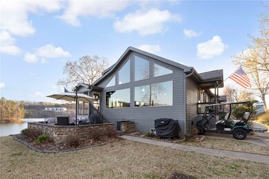 Direct Waterfront Cottage 132