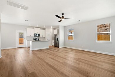 Enjoy effortless flow between the kitchen and livi