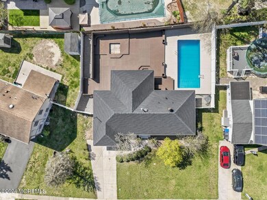 847 Regency Ct, Toms River, NJ 08753 - photo 3