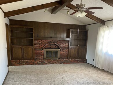 1514 Holmes Ct, Cushing, OK 74023 - photo 7