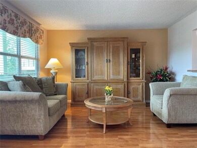 3033 Berkshire B unit 3033, Deerfield Beach, FL 33442 - photo 2