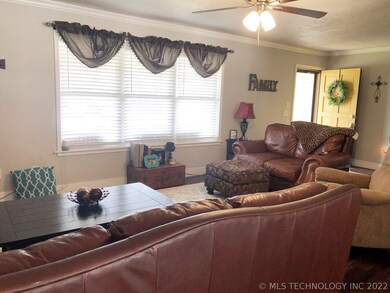 710 Kelly St, Tahlequah, OK 74464 - photo 2