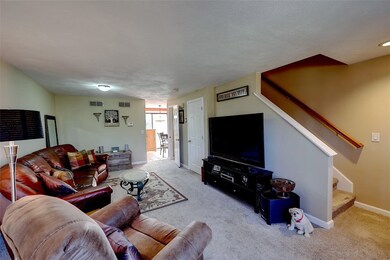 2708 Pinewood Dr, Smithfield, RI 02917 - photo 4