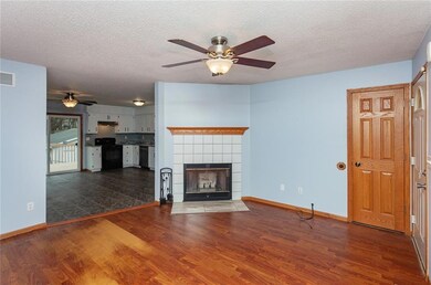2113 SE 8th St, Des Moines, IA 50315 - photo 6