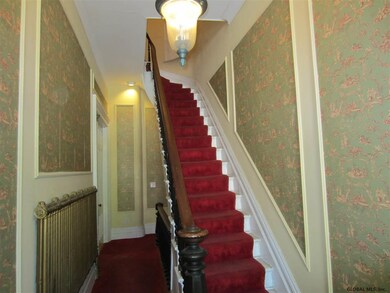 128 Chestnut St, Albany, NY 12210 - photo 2