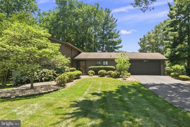 12605 Denmark Dr, Herndon, VA 20171 - photo 4