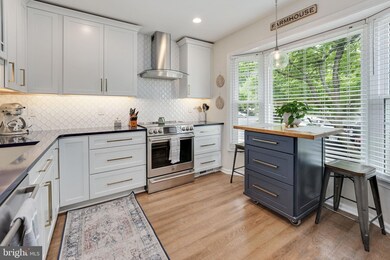 10328 Pond Spice Terrace, Burke, VA 22015 - photo 6