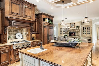 608 Glenover Dr, Alpharetta, GA 30004 - photo 2