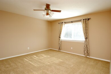 12439 Oak Park Dr, Houston, TX 77070 - photo 6