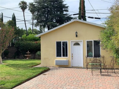 22143 Ybarra Rd, Woodland Hills, CA 91364 - photo 4