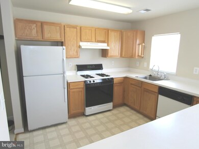 13010 Vaden Terrace, Germantown, MD 20876 - photo 3