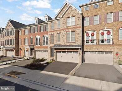 42612 Lisburn Chase Terrace, Chantilly, VA 20152 - photo 3