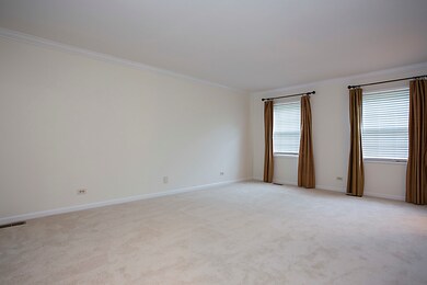 816 Biltmore Ct, Naperville, IL 60563 - photo 3