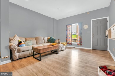 904 N Franklintown Rd, Baltimore, MD 21216 - photo 3