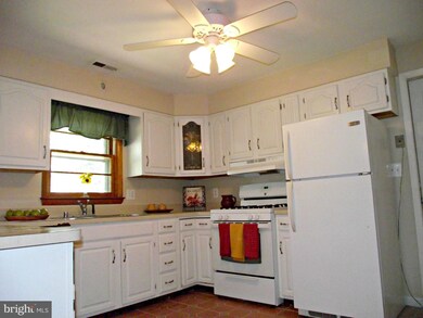 446 Andover Rd, Linthicum Heights, MD 21090 - photo 5