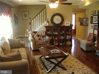 364 Appletree Dr, Levittown, PA 19055 - photo 5