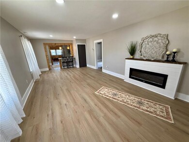 309 Parker Ave, Osawatomie, KS 66064 - photo 4